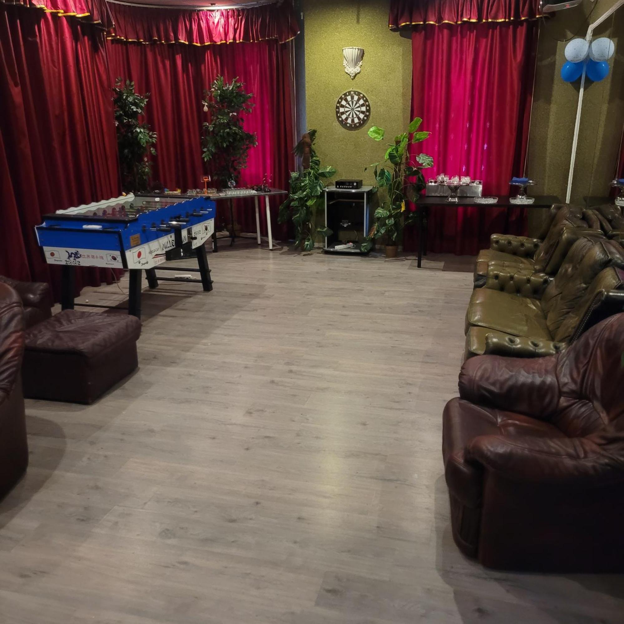 Private Party * Budapeste